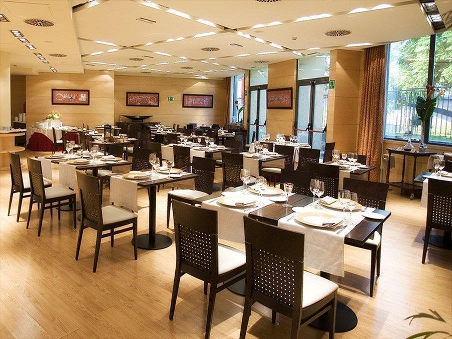โรงแรมริเบรา เด ตรีอานา เซบีญา ร้านอาหาร รูปภาพ