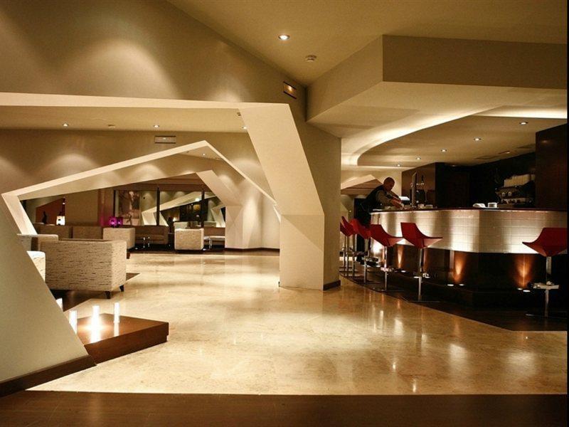 โรงแรมริเบรา เด ตรีอานา เซบีญา ภายนอก รูปภาพ